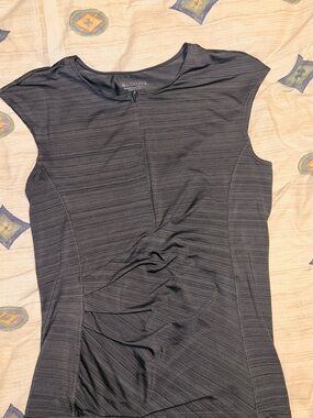 Athleta Charcoal Gray Ruched Cap-Sleeve Active Tank Size M